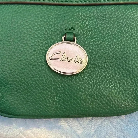 🆕 Clark's Midori Green Wallet - Picture 3 of 9